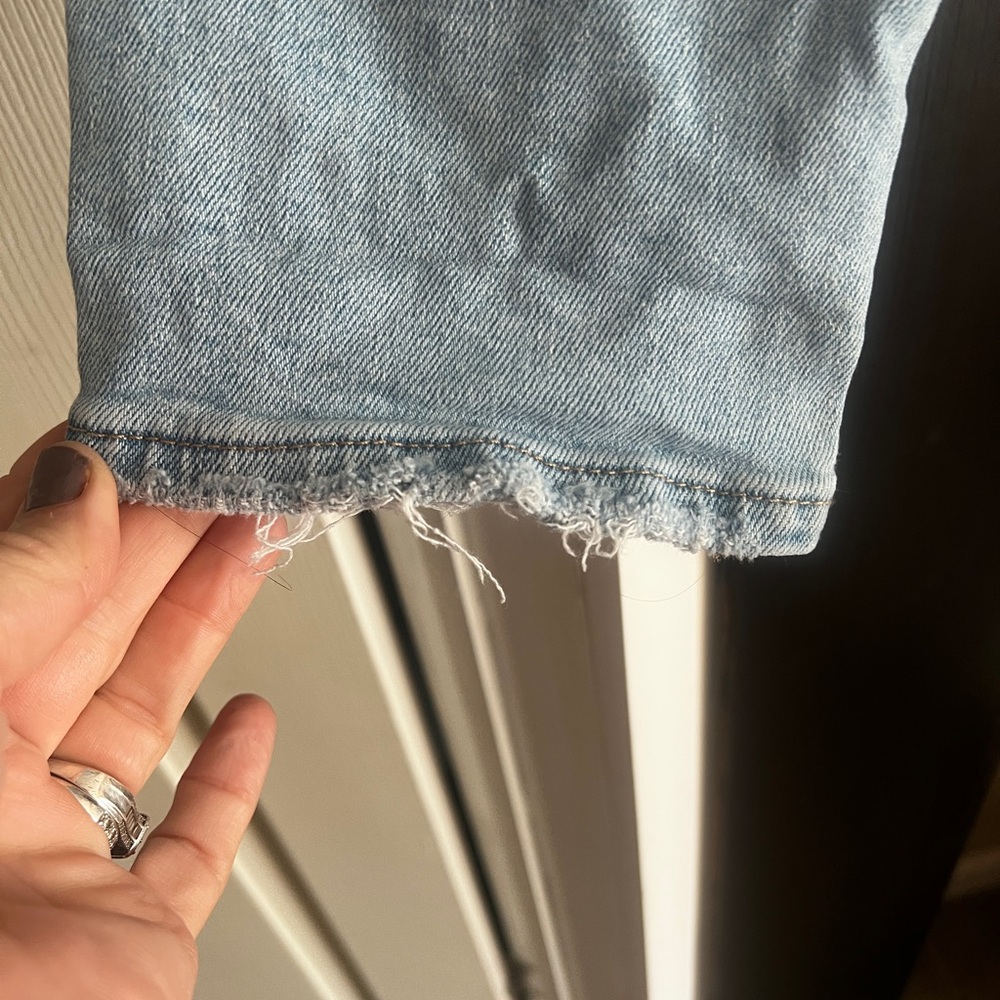 Levi's Light Blue High Rise Ripped Jeans - Picture 4 of 4